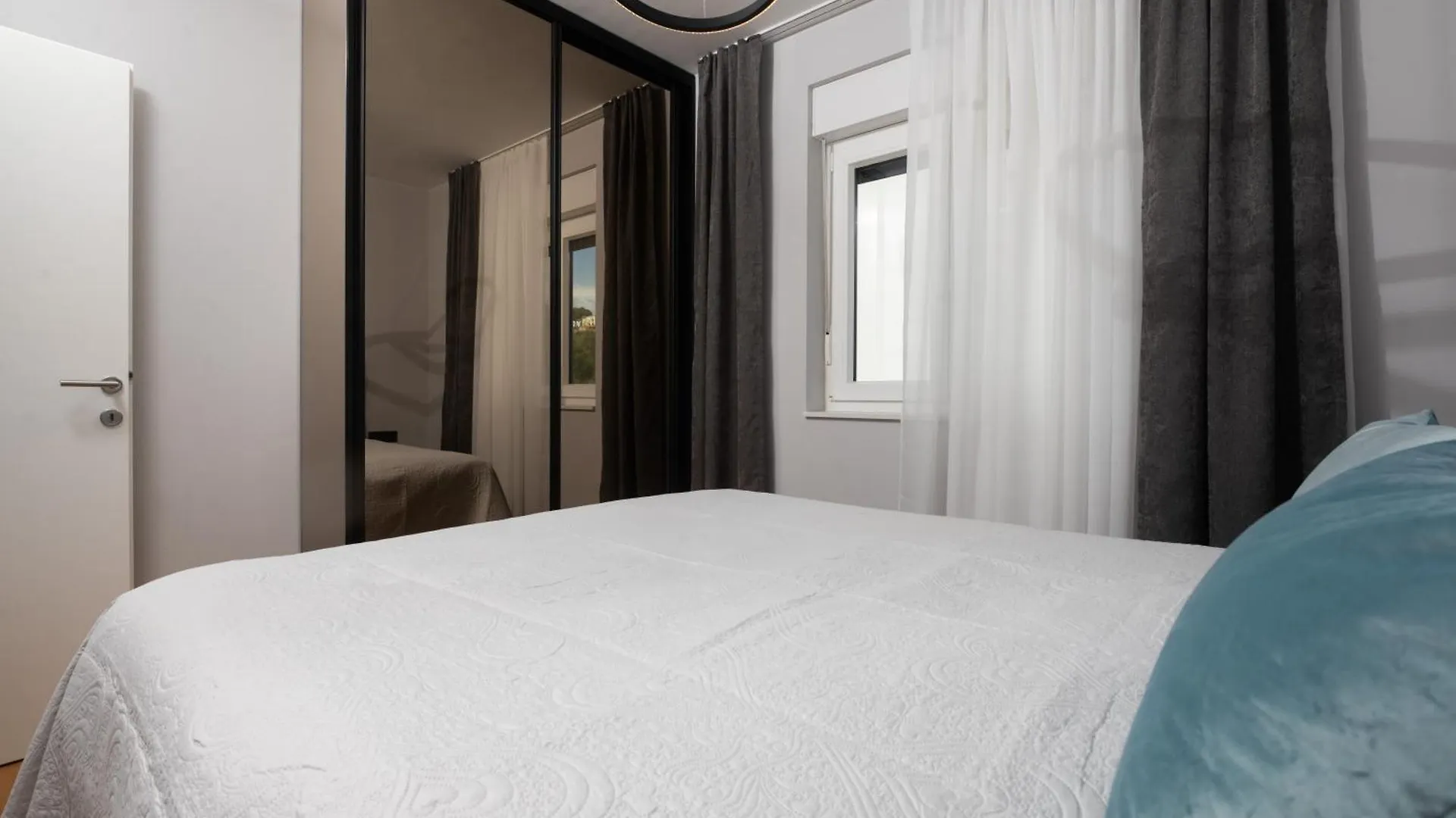 Apartment Artemis 3 자다르